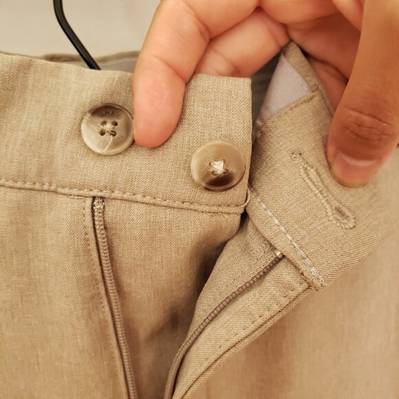 Greg Norman Men Beige Khaki Performance Moisture Wicking Golf Shorts Size 38 - Picture 11 of 13